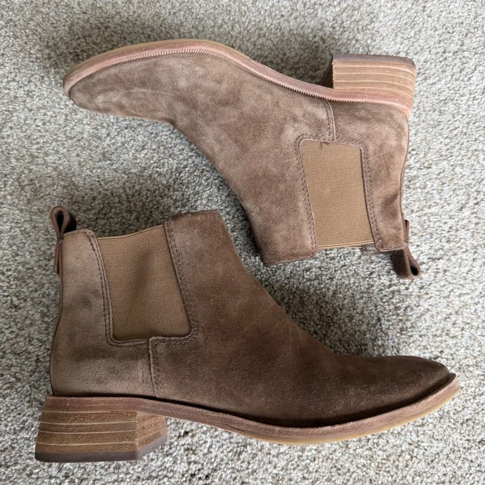 Tory Burch Suede Chelsea Ankle Boots Double T Logo Block Heel 6M River Rock